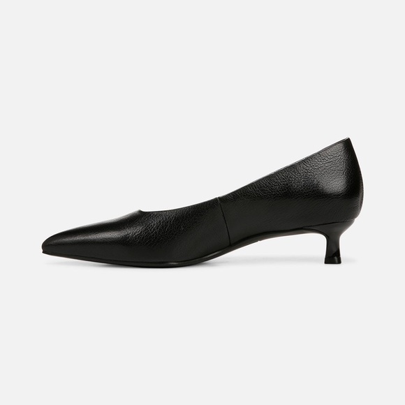 68. Naturalizer • NWT $160 Black Leather Kitten Heel Pumps - Picture 2 of 4
